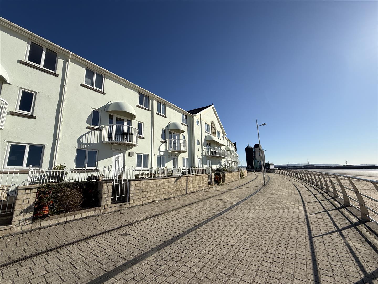 Marine Walk, Maritime Quarter, Marina, Swansea, SA1 1YQ